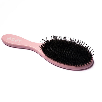 The Sleek Brush